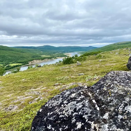 Teno Charm - Riverside * Vetsikko